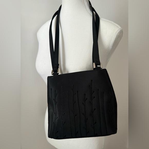 Pretty Black Satin Finish Vine Pattern Evening Bag - Picture 2 of 10